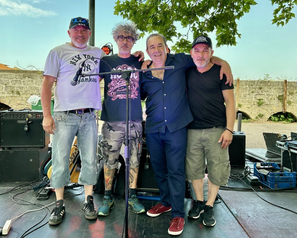 Les musiciens du groupe Kiko MALBOS